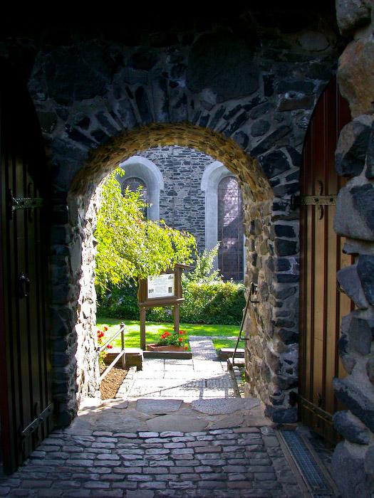 images/bilderleisten/burg_ellar/burg_ellar%20(12).jpg#joomlaImage://local-images/bilderleisten/burg_ellar/burg_ellar (12).jpg?width=525&height=700