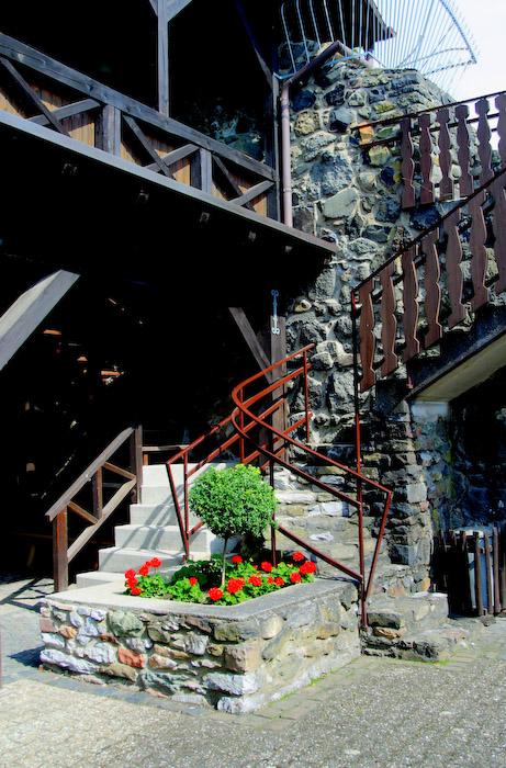 images/bilderleisten/burg_ellar/burg_ellar%20(40).jpg#joomlaImage://local-images/bilderleisten/burg_ellar/burg_ellar (40).jpg?width=461&height=700